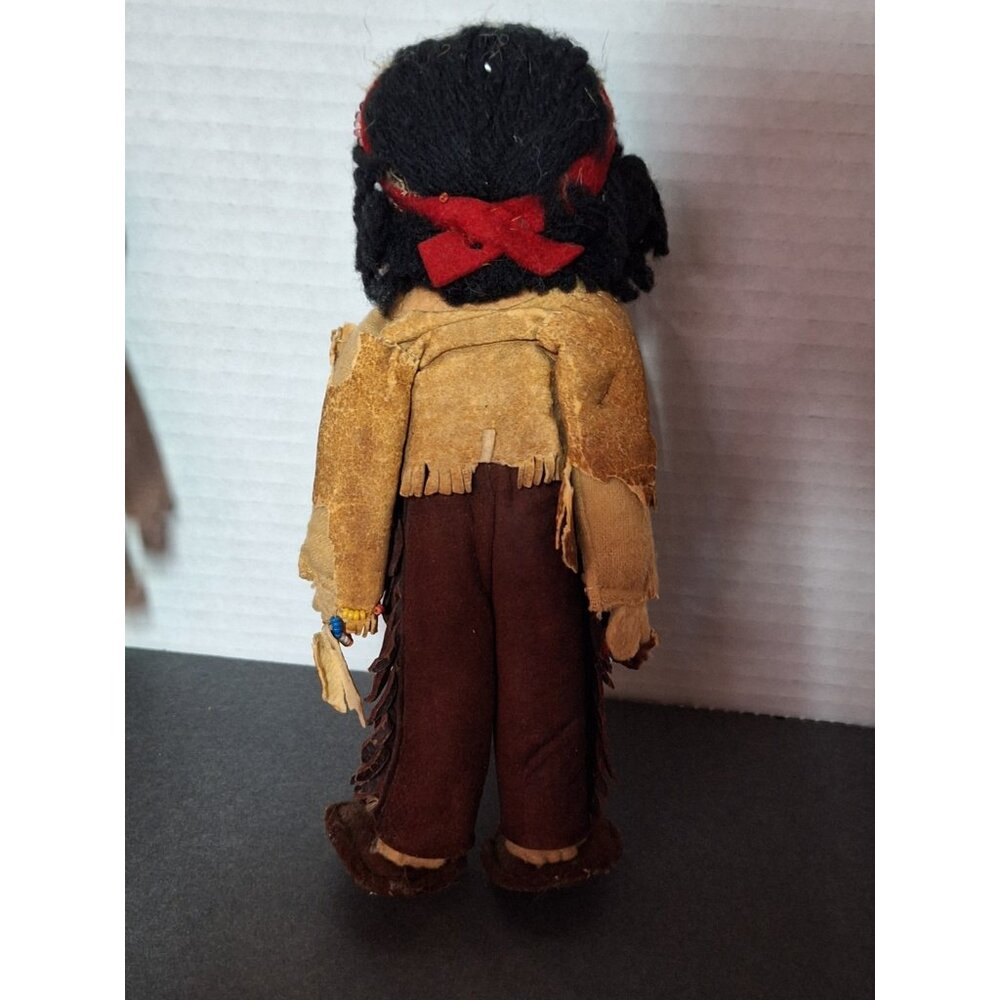 2 - Vintage Native American Handmade 7.5" Leather Clothing Dolls - Picture 8 of 16